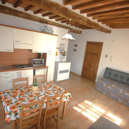 Lo Scricciolo Apartment Montecastelli Pisano Exterior photo