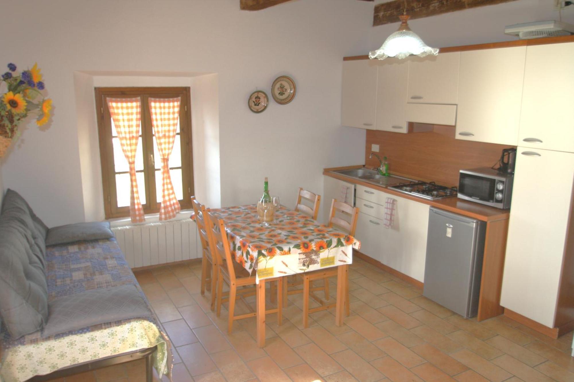 Lo Scricciolo Apartment Montecastelli Pisano Exterior photo